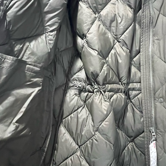 UNIQLO Quilted Long Green Coat sz large NWT - Picture 5 of 5